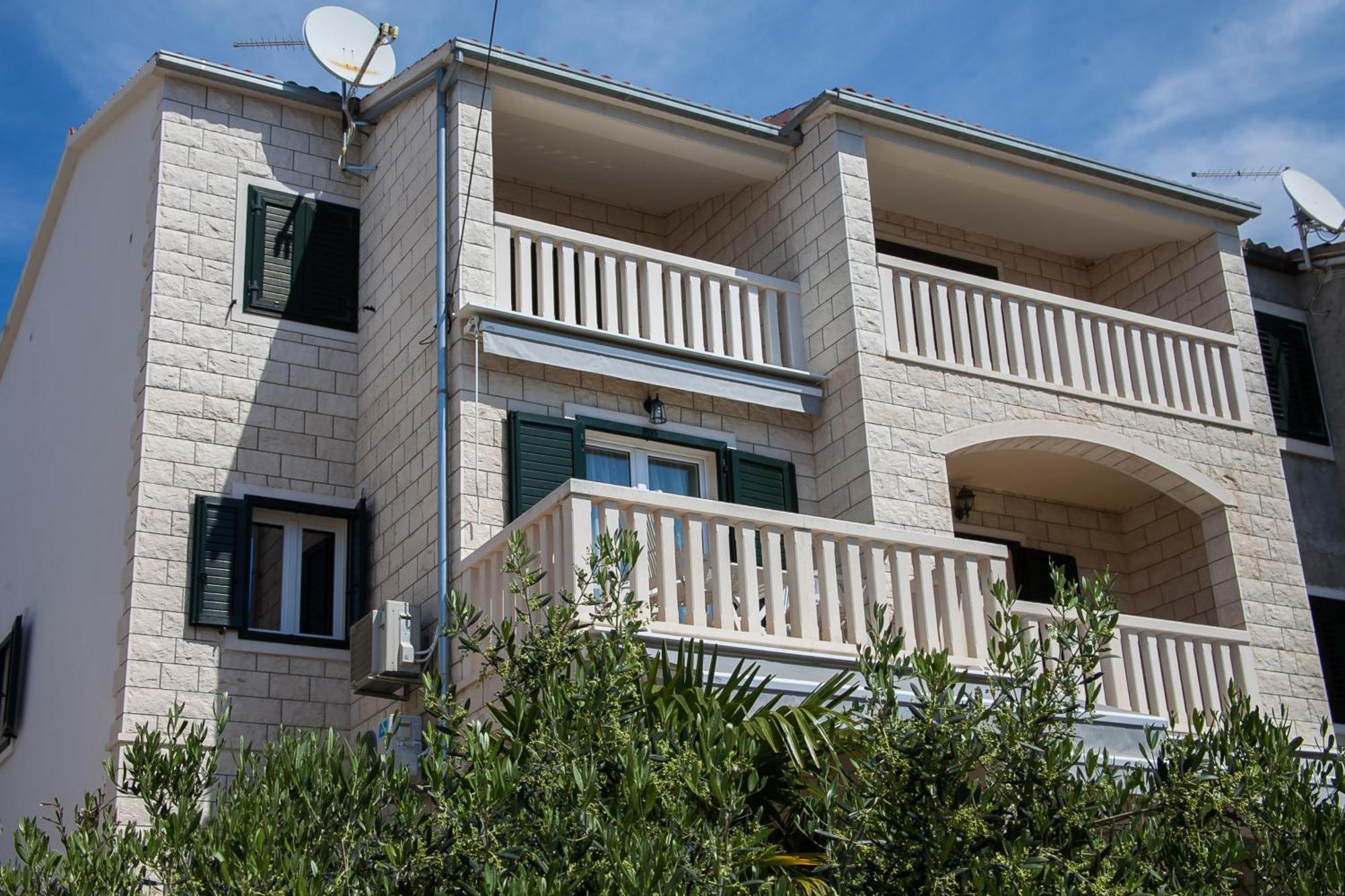 Sirius Apartments Bol Eksteriør bilde